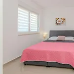 Brcina By Interhome Appartement Vir