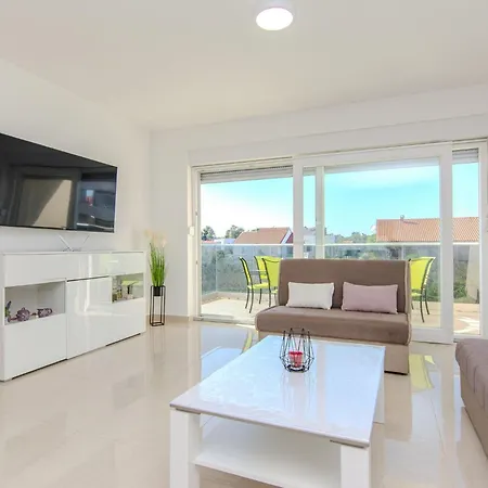 Brcina By Interhome Vir